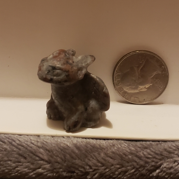 Yooperlite Toothless Carving - Picture 7 of 13